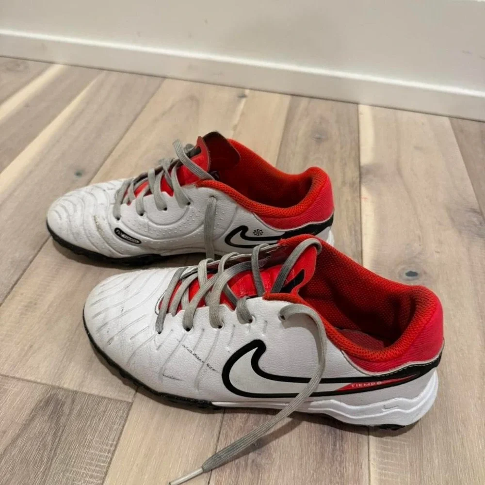 Nike Tiempo Legend 9 Pro white and red football boots kids 2.5y